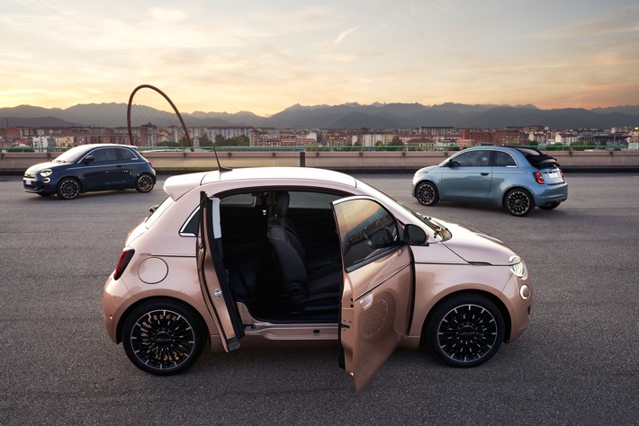 Präsentation der kompletten Modellpalette des neuen Fiat 500 in Lingotto durch Olivier Francois und Weltpremiere der Variante „3+1“