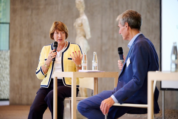 Premiere der „Duisburg Automotive Logistics“: Lösungen für den Weg in die CO2-freie Logistik